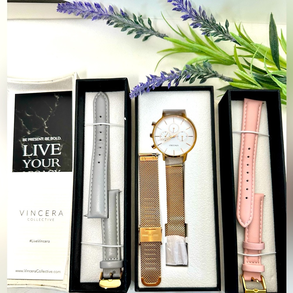 Vincero ladies watch rose gold . Sold out in their website. With 2 leather strap